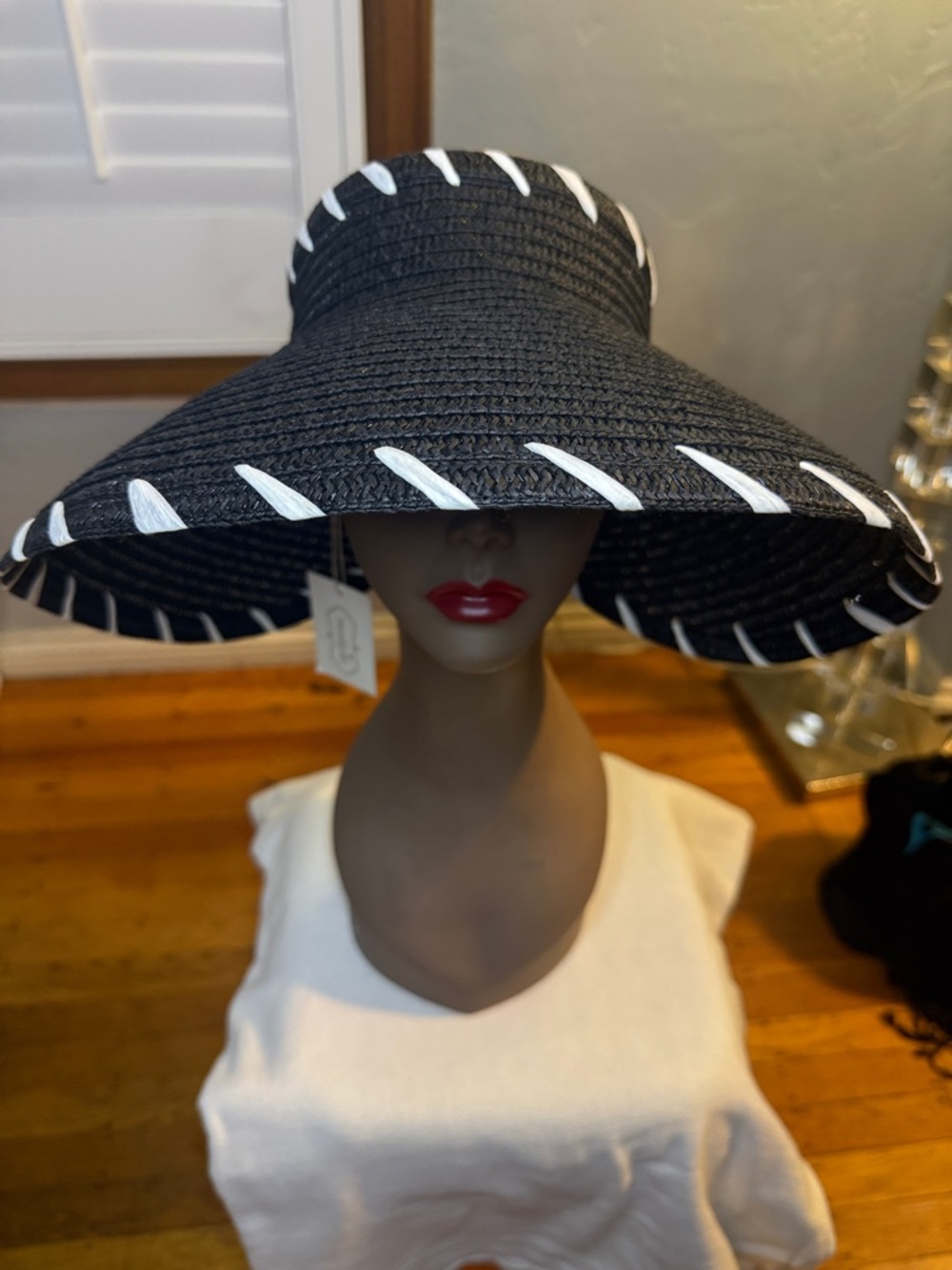 Wide Brim Straw Sun Hat with White Stitch Detail - Black